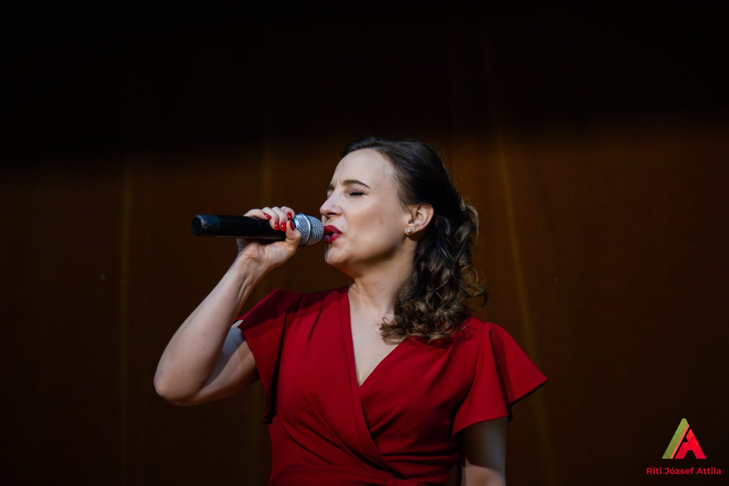 Déryné Határtalanul