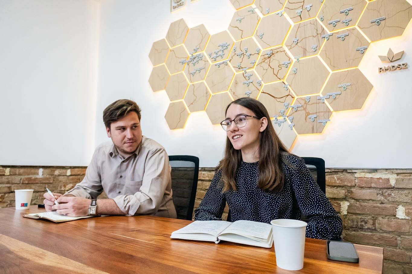 Szilágyi Lóránt és Budai Eszter a Kolozsvári Majális szervezői a Colina park rendezvény kapcsán