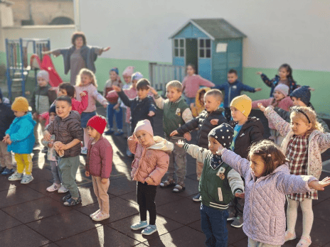 Őszi élmények, vidámság és sok-sok mosoly a Szamosújvári Sünike Óvodában – Iskola másként hét a legkisebbekkel